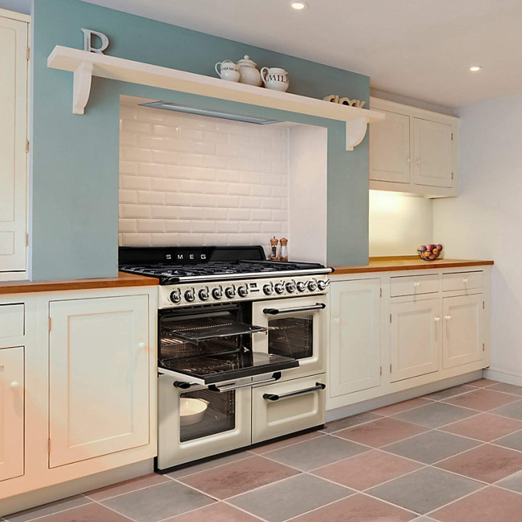 GRADE A2 - Light cosmetic damage - Smeg TR4110P1 Victoria Traditional 110cm Dual Fuel Range Cooker - Cream