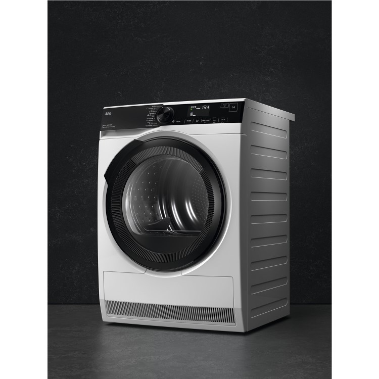 AEG 8000 Series AbsoluteCare® 8kg Heat Pump Tumble Dryer - White