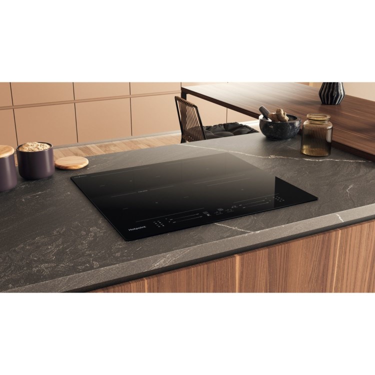 Refurbished Hotpoint CleanProtect TS3560FCPNE 59cm 4 Zone Induction Hob with Flexi Space Black