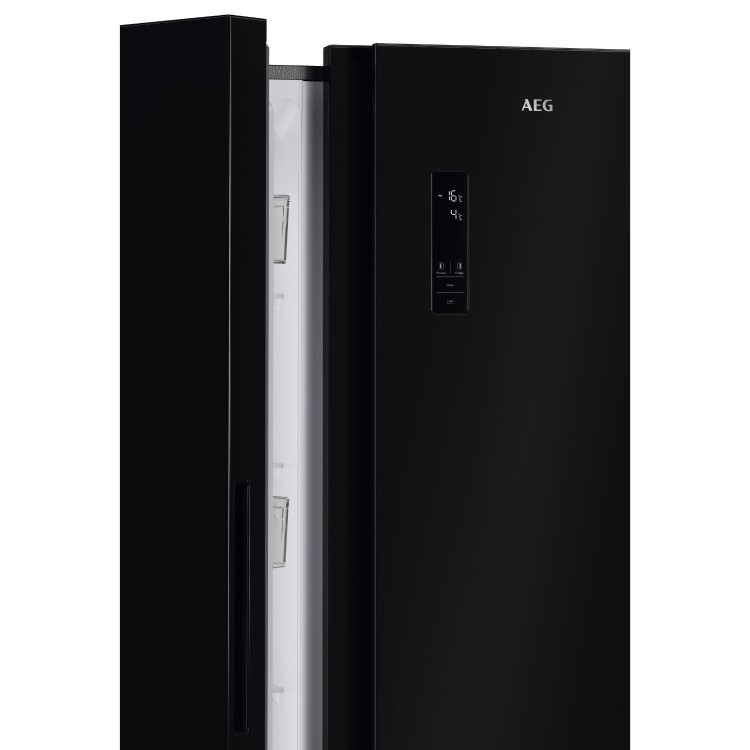 AEG 6000 Series 532 Litre Side-by-Side American Fridge Freezer - Black
