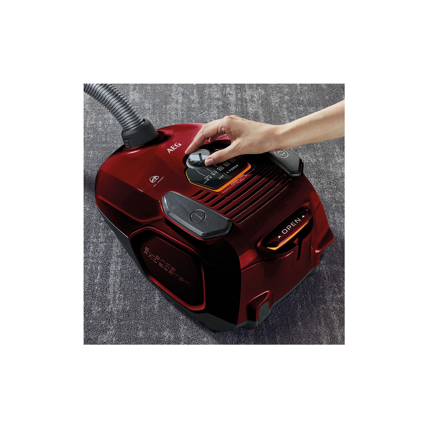 Entertainment te binden Facet AEG VX7-2-CR-A VX7 Bagged Cylinder Vacuum Cleaner - Chili Red | Appliances  Direct