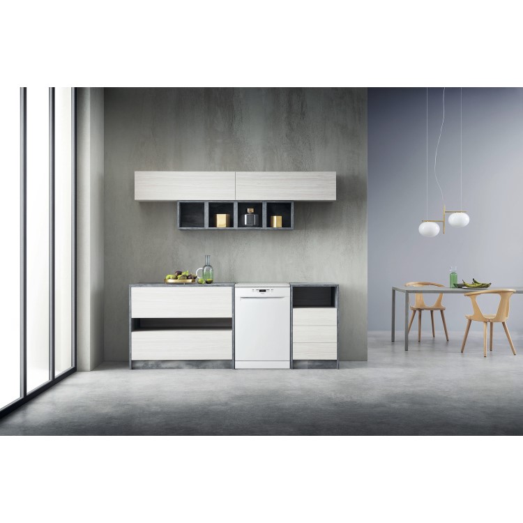 Whirlpool 13 Place Settings Freestanding Dishwasher - White