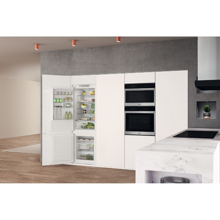 Whirlpool 250 Litre 70/70 Integrated Fridge Freezer