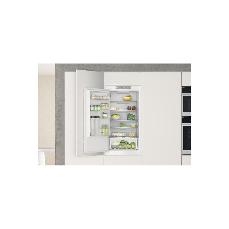 Whirlpool 250 Litre 70/70 Integrated Fridge Freezer