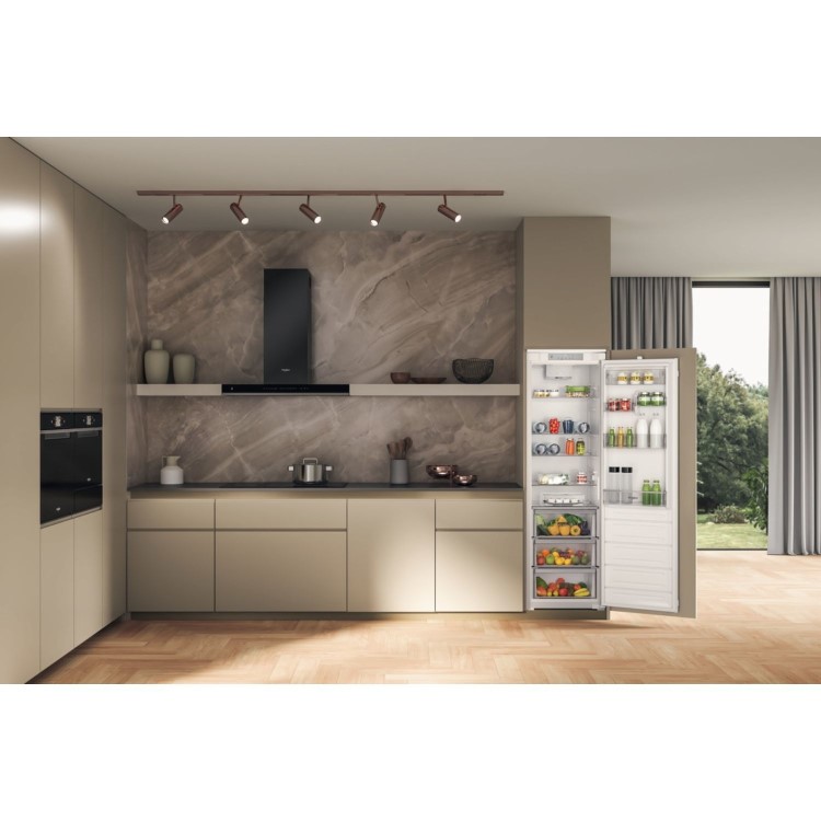 Whirlpool 318 Litre Integrated In-Column Fridge