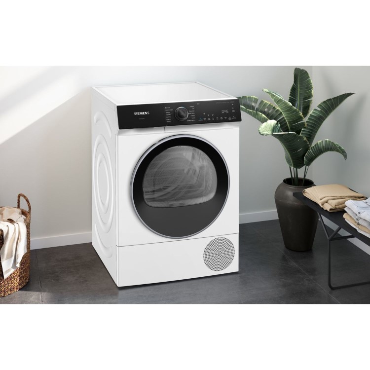 Siemens iQ500 9kg Heat Pump Tumble Dryer - White
