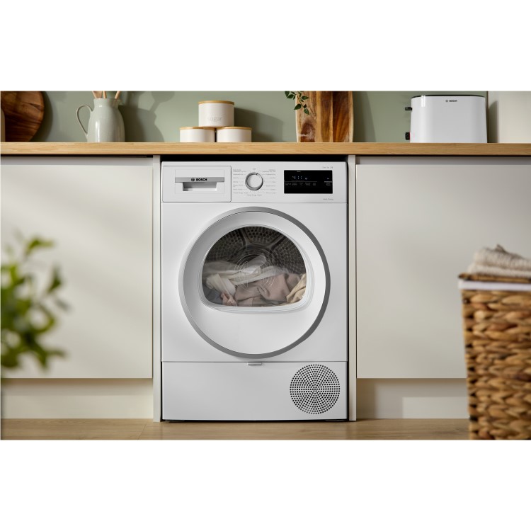 Bosch Series 4 8kg Heat Pump Tumble Dryer - White