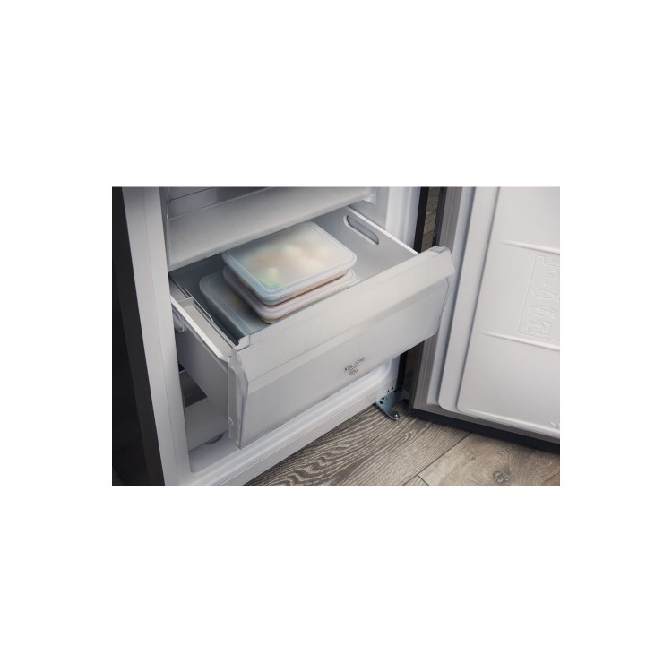 HOTPOINT XUL8T2ZXOV 338 Litre Freestanding Fridge Freezer 60/40 Split Frost Free A++ Energy Rating 60cm Wide - Silver