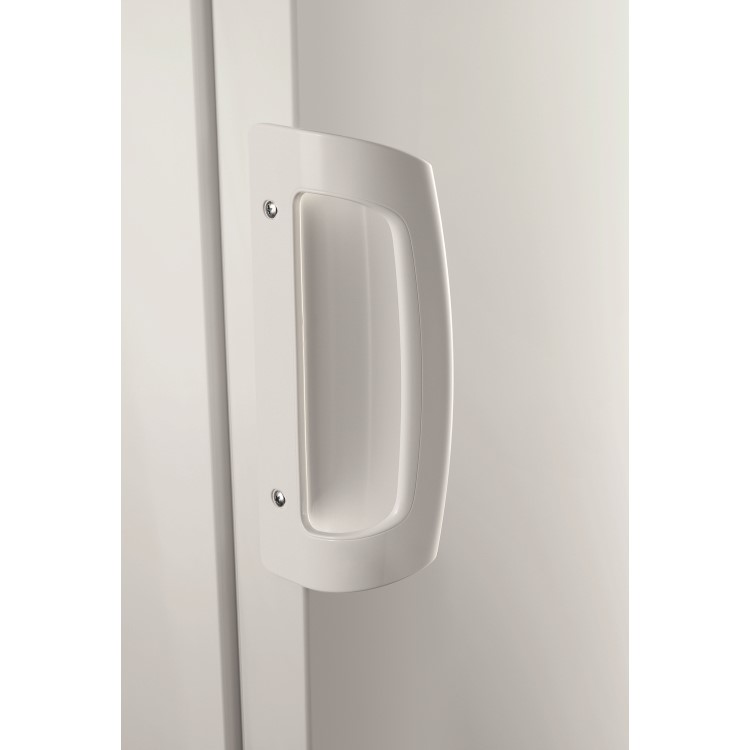 Zanussi ZRG15805WV 85x55cm 146L Freestanding Fridge With 4Star Freezer Compartment - White