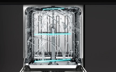 three spray arm dishwasher.