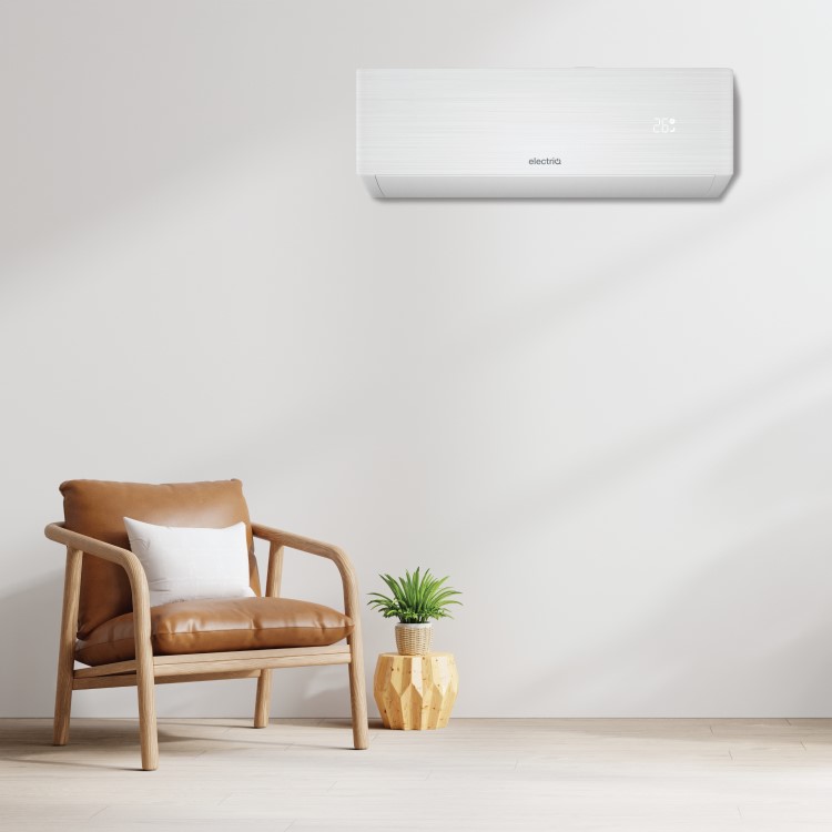 electriQ iQool 9000 BTU Smart A+++ Wall Mounted Air Conditioner with Heat Pump - 5m Pipe Kit Included
