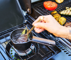 Side burner for those little extras.