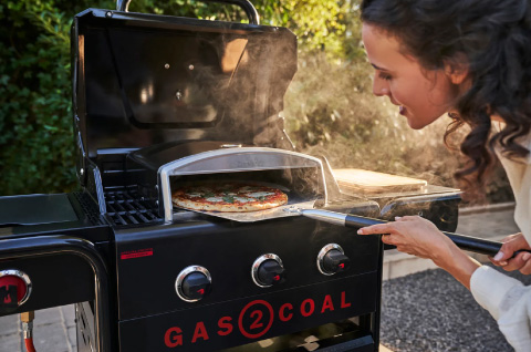 Preparing pizza made easy.