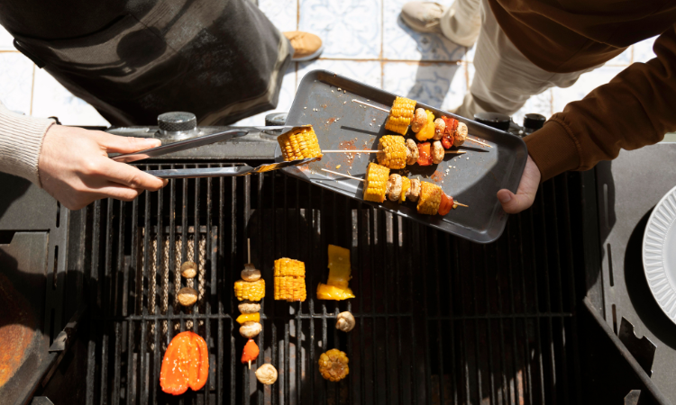 clean bbq in use