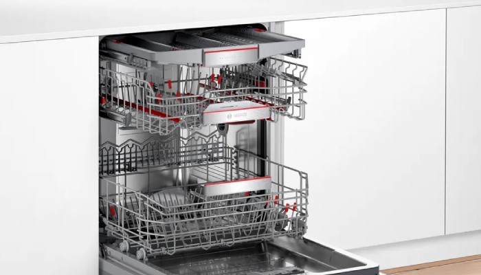 Bosch Series 8 SMD8YCX02G Fully Integrated Dishwasher.