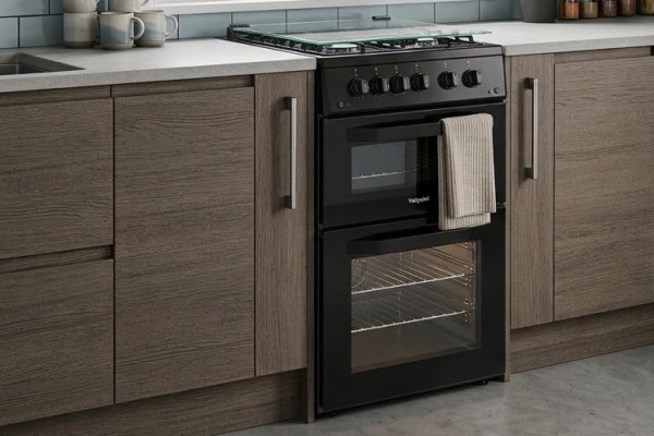 Hotpoint 50cm Gas Cooker - Black