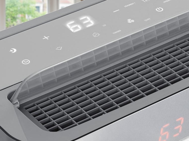 Digital display of accurate humidistat