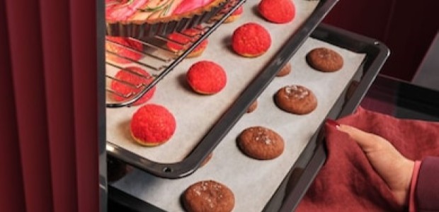 AEG 6000 SurroundCook Ovens.