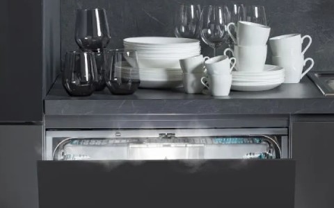 Auto Dry dishwasher.