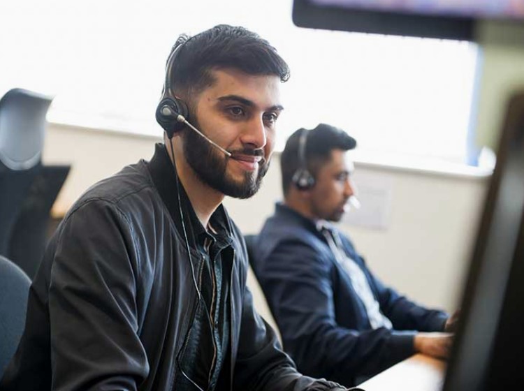 Telephone headset for customer support