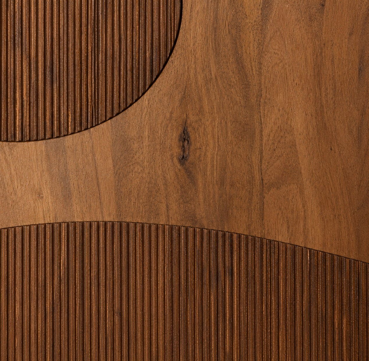 Ribbed Detailing